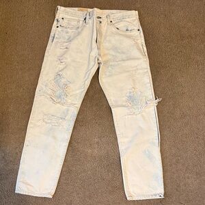 Distressed Light Blue Cropped Jeans